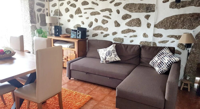 House With 4 Bedrooms in Cabeceiras de Basto, With Wonderful Mountain View, Shared Pool, Terrace, Rezerwuj Dom wakacyjny Wille w Centro Region, Willa