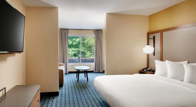 Двухместный люкс Fairfield Inn by Marriott Lexington Park Patuxent River Naval Air Station
