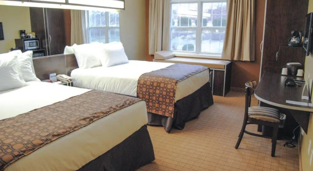 Четырёхместный номер Standard Microtel Inn & Suites By Wyndham Mineral Wells/Parkersburg