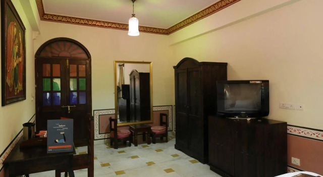 Rani Mahal Hotel, Забронировать Отель Отели штата Раджастхана с парковкой, Парковка