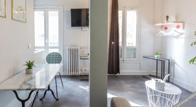 Residence Champs Elysees - Ponthieu, Забронировать Апартаменты/квартира Отели Парижа с парковкой, рядом с Свято-Троицкий собор и Русский православный духовно-культурный центр, Парковка