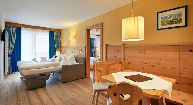 Полулюкс Mountain Hotel Mezdì