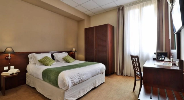 Hotel le Noailles Nice Gare, Забронировать Отель Отели Ниццы с завтраком, рядом с Набережная Соединенных Штатов, Завтраки
