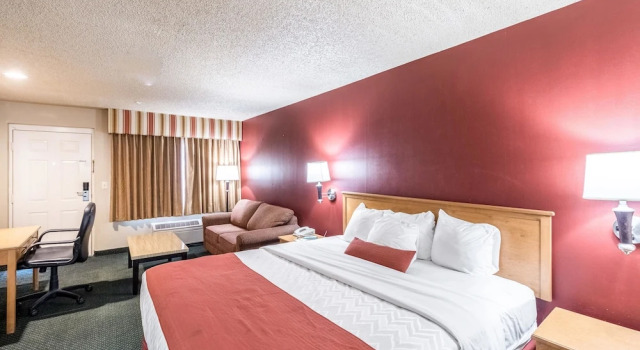 Quality Inn, Book Hotel Hoteller i Casa Grande med parkering, Parkering