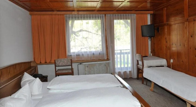 Gasthof Falken, Rezerwuj Hotel Hotele w Bregenzerwald z parkingiem, Parking