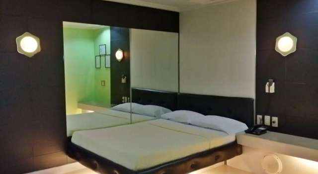 Orchids Drive Inn Hotel and Restaurant, Boek Hotel Goedkope hotels in Luzon