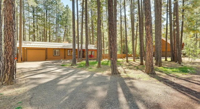 11 Mi to Rainbow Lake: Family Home w/ Large Yard, Reserva ahora Hotel McNary Estados Unidos