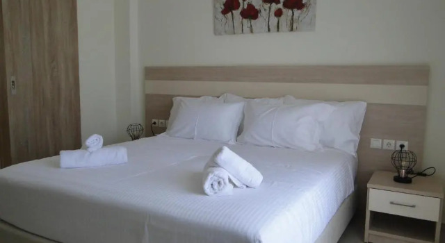 Chrysanthe's Apartments No2