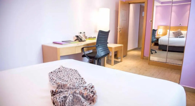 Полулюкс Vamos Addis Hotel