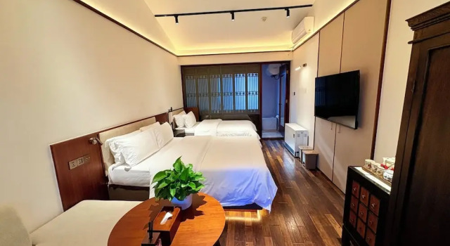 Двухместный номер Premier Jingshan Garden Courtyard Hotel Beijing Forbidden City Newly renovated Tianmen Wangfujing Gardenhutong BejjingCourtyard