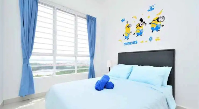 Minions Homestay_Near KLIA_WIFI + TV Box