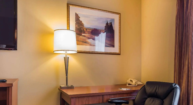 Двухместный номер Standard Quality Inn & Suites