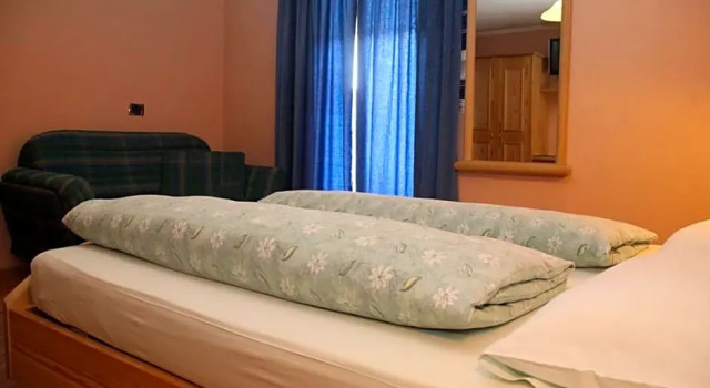 Albergo Caravasc, Забронировать Отель Отели Ливиньо 3 звезды, рядом с Гондольный подъёмник Моттолино (нижняя станция), 3*