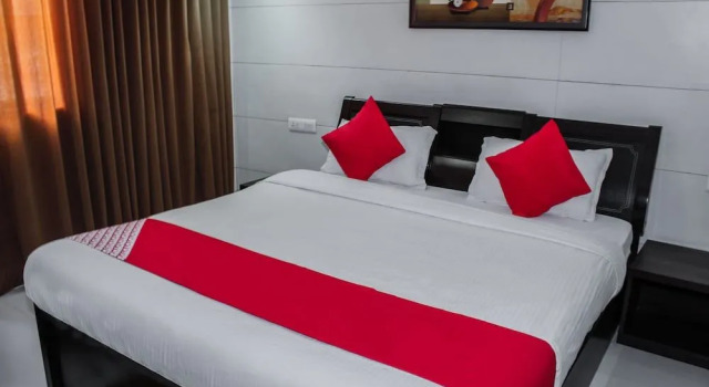 OYO 15715 Royal AR RESIDENCY, Rezervovat Hotel Patna Bangalore