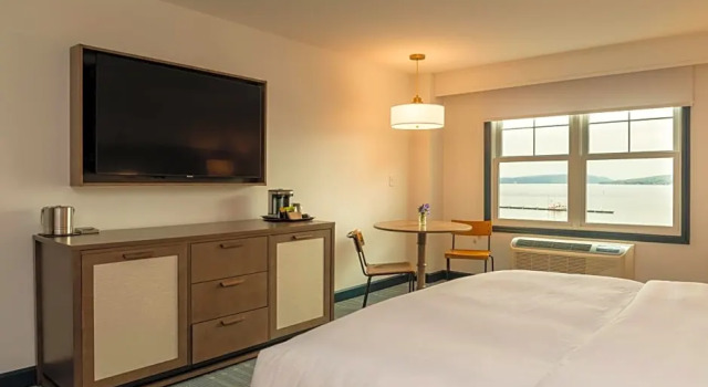 Люкс с видом на озеро Hotel Canandaigua, Tapestry Collection By Hilton