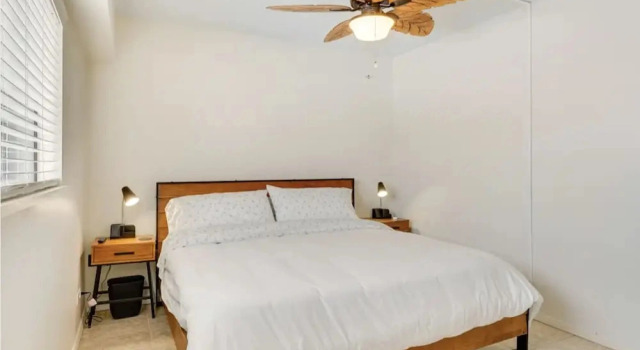 Kona Plaza#203