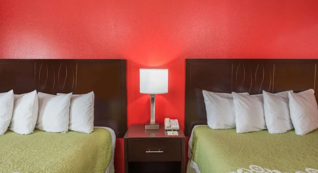 Четырёхместный номер Standard Days Inn by Wyndham Mexico