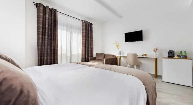 Boutique Residence Arion, Забронировать Бутик-отель Отели Ровинь с парковкой, рядом с Church of Saint Benedict Rovinj, Парковка