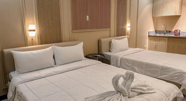 Двухместный номер Premium с балконом и с видом на город Clark CU Hotel