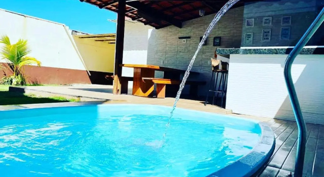 Casa temporada com piscina, Забронировать Отель Пляж Barra do Juru Эспириту-Санту