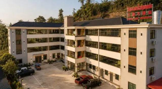 Aliw Golden Dragon Hotel, Book Hotel Oudomxay Udomsay Province