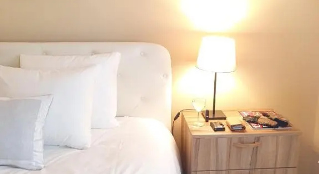 St Sava Temple - Smiljaniceva Urban Downtown Apartment, Забронировать Апартаменты/квартира Отели Белграда с парковкой, рядом с Храм Святого Саввы, Парковка