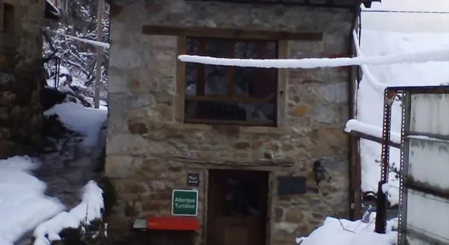 Albergue La Aldea - Hostel, Book Hostel / Vandrerhjem Hostels i Liébana, Hostel / Vandrerhjem