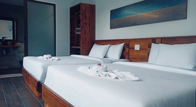 Четырёхместный семейный номер Standard с видом на бассейн Tuong Vy Boutique Hotel Mui Ne