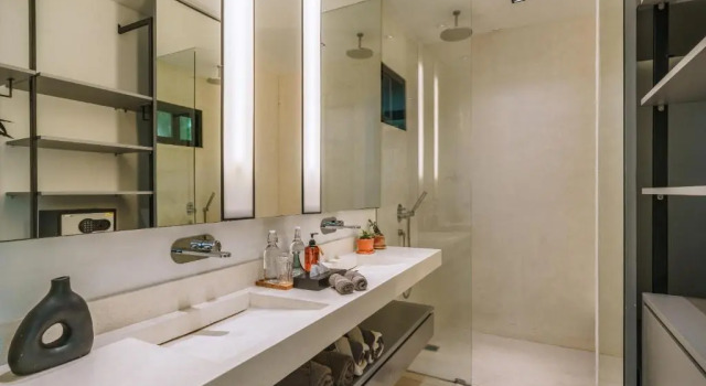 Вилла Villa Bull House Amazing 6 bedrooms contemporary villa in Seminyak