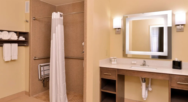 Номер Premium Homewood Suites by Hilton Houma