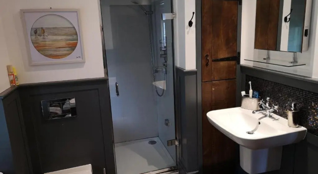 Standard quarto Robin Hood Tower