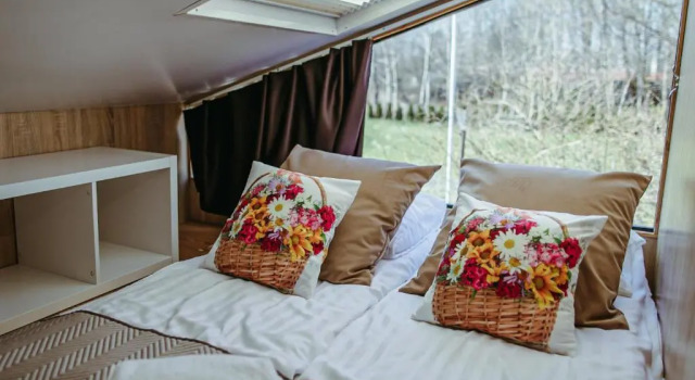 Коттедж c 1 комнатой с видом на озеро Herbal's Glamping