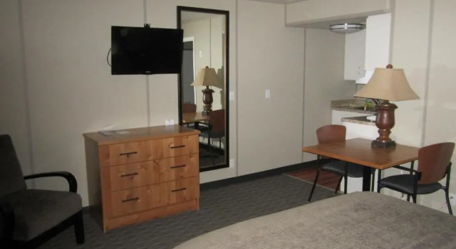 Двухместный люкс Deluxe Triple J Hotel & Cabins