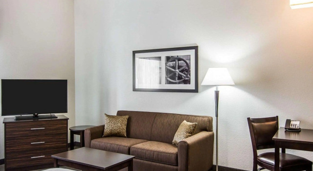 Четырёхместный люкс MainStay Suites Lufkin