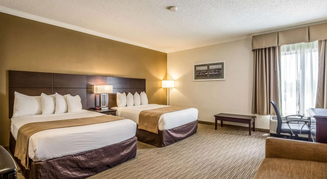 Четырёхместный люкс Quality Inn & Suites Seabrook- NASA- Kemah