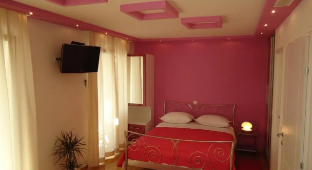Villa Grgo Apartments, Забронировать Апартаменты/квартира Отели Тучепи с парковкой, Парковка