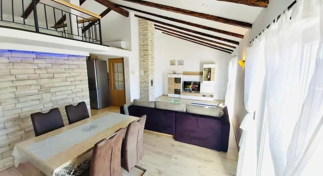 Modern Attic Apartment, Rezerwuj Apartament Rab 