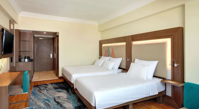 Superior Kahden hengen Perhe huone Novotel Solo