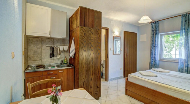Nice Apartment in Senj With Wifi, Prenota Appartamento Segna 