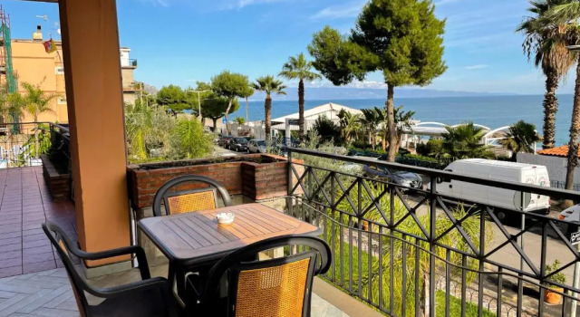 Четырёхместный номер Deluxe Taormina Hotel Calipso