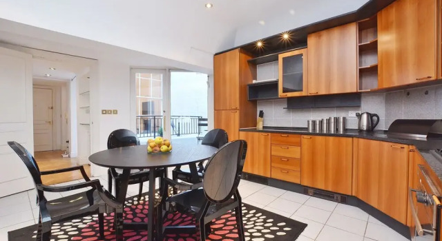 Rutland Gardens Apartment