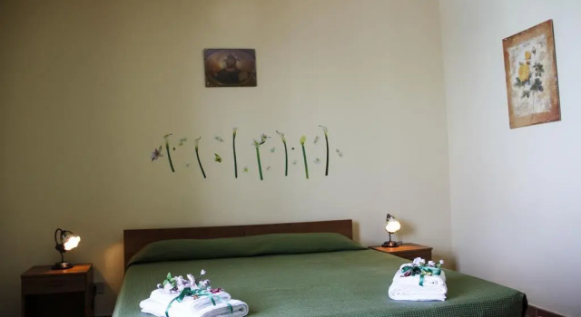 Casa Vacanze Panorama, Забронировать Отель Отели Чефалу с парковкой, рядом с Пляж Чефалу, Парковка
