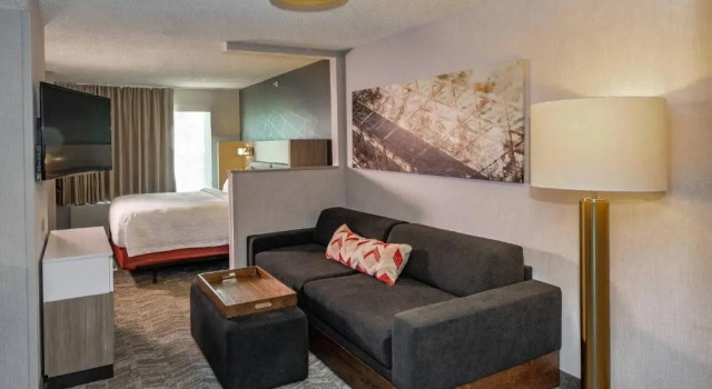 Люкс SpringHill Suites Anchorage Midtown