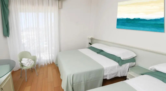 Четырёхместный номер Superior Hotel La Rosa