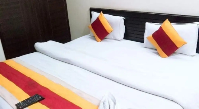 Одноместный номер Deluxe с балконом и с видом на город Hotel Marigold