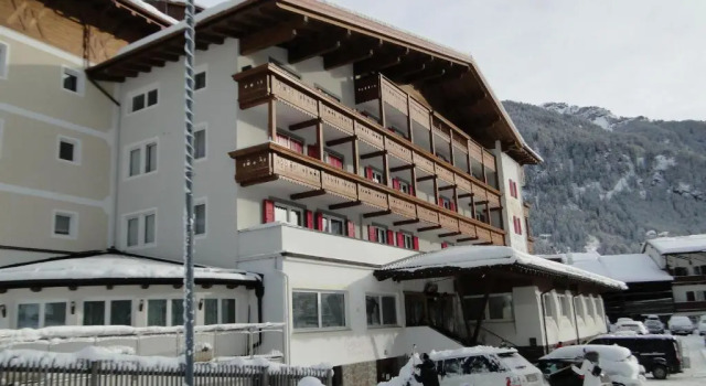Hotel Astoria, Забронировать Отель Отели Канацеи 4 звезды, рядом с Горнолыжный курорт Канацеи, 4*