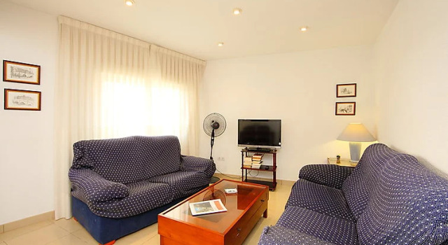 Giner - Two Bedroom, Забронировать Отель Бенидорм Коста-Бланка, рядом с Church of San Jaime and Santa Ana
