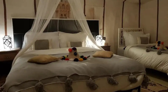 bassou luxury camp, Prenota Campeggio Hotel a Merzouga con piscina, Piscina