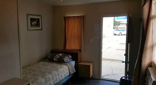 Номер Economy Hat Motel