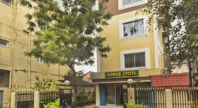 OYO 15788 Lodge Jyoti, Prenota Hotel Siliguri West Bengal